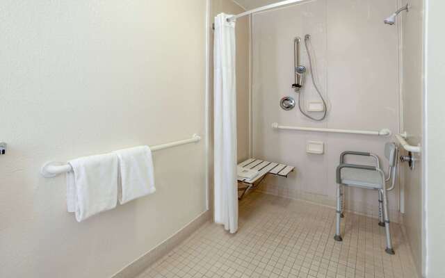 Hotel Carolina, a Days Inn by Wyndham