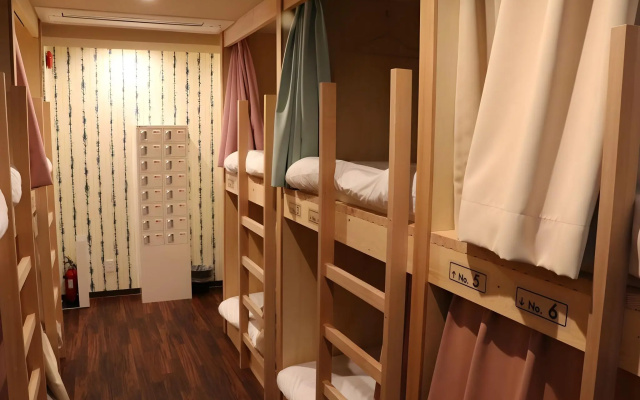 RED HELMET House＆Sports Bar Hiroshima - Hostel – Guest Rooms – Hiroshima