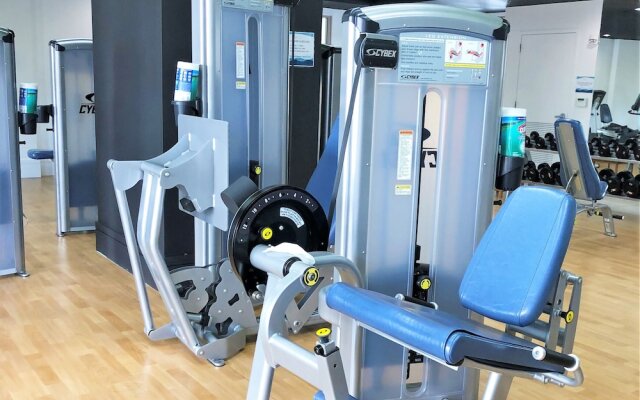 Castle at Ala Moana Hotel