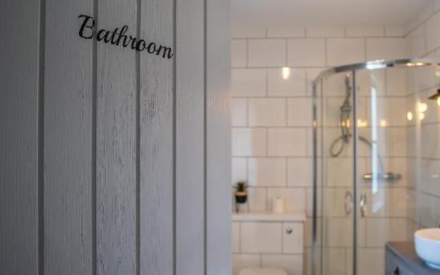 Great Glen Way Canal Side Apartment