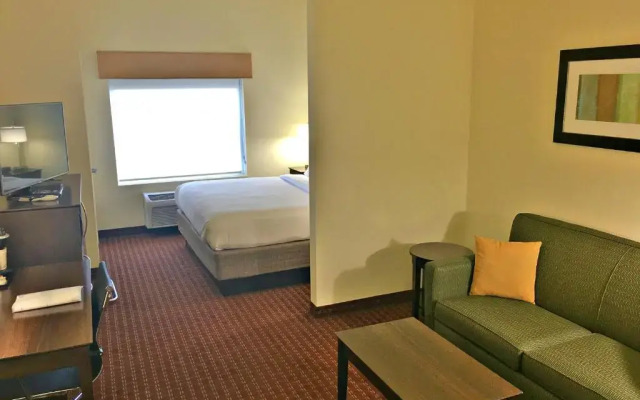 Comfort Inn & Suites