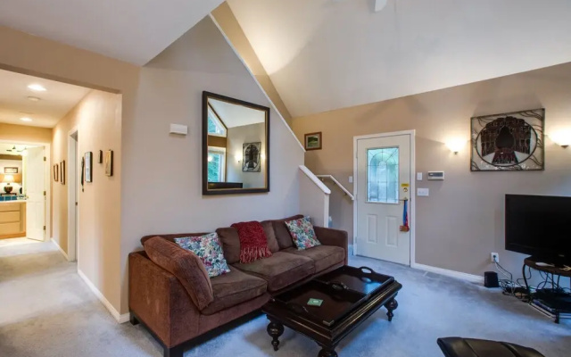 Mt. Baker Lodging Cabin 58 (Sleeps 6)