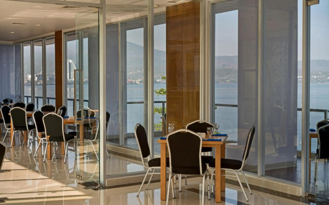 Whiz Prime Hotel Megamas Manado