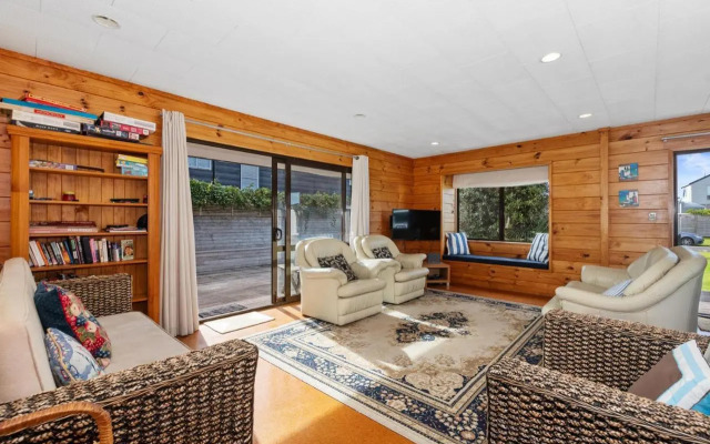 Karaka Bach - Mangawhai Heads Holiday Home