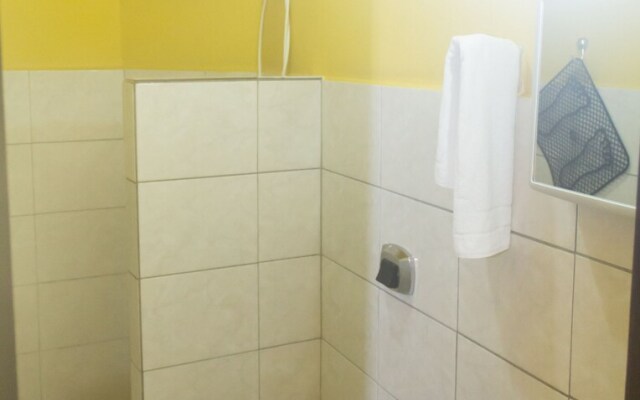 Hotel Cheri Ami
