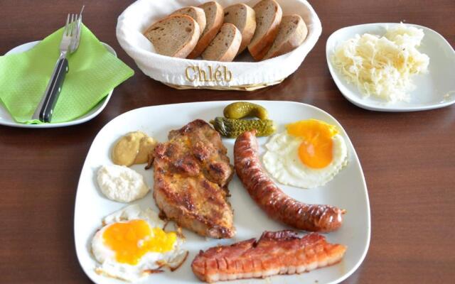 Hotel Horse Riding - Jezdecký Areál Tršice