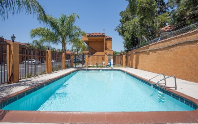 Rodeway Inn Ontario Airport