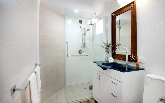 Golden Sands Beachfront Apartment Resort