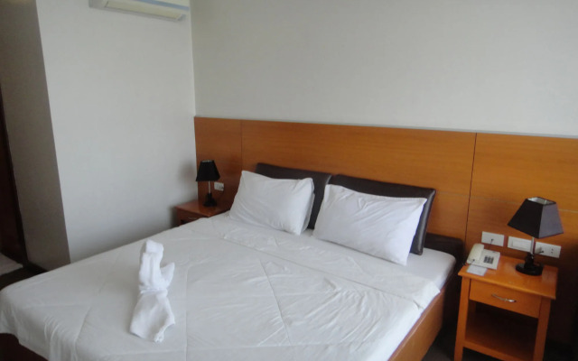 Fuente Oro Business Suites Cebu powered by Cocotel