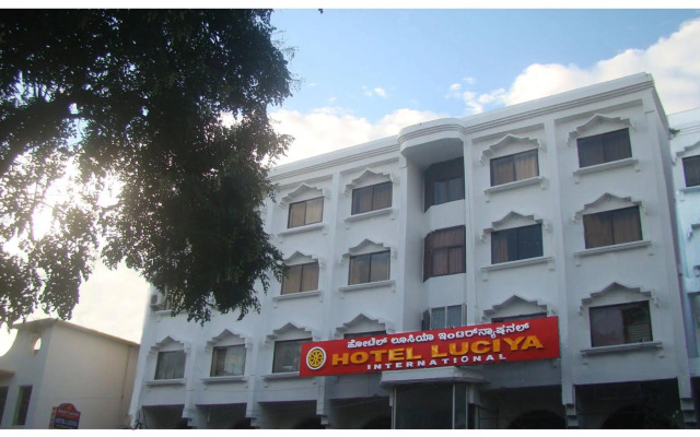 Hotel Luciya International