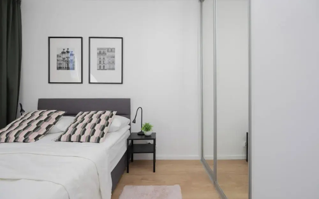 Beige Apartment Near Center by Renters