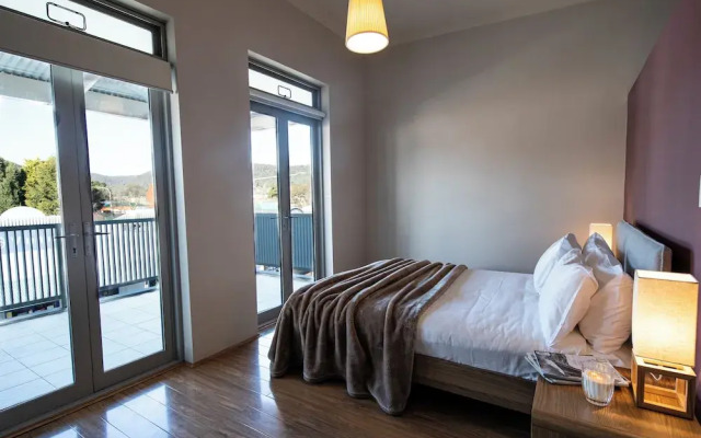 Lithgow Apartments