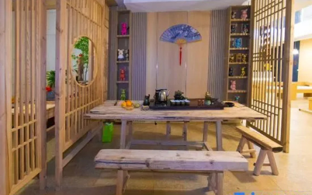 ManDan  Hostel