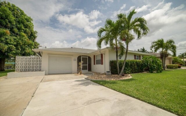 SE Cape Coral Pool Home With Boat Dock