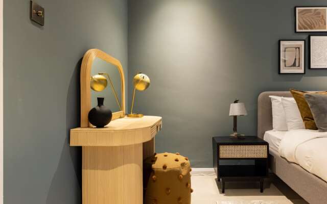 The Sands End Secret - Stylish 2BDR Flat with Garden