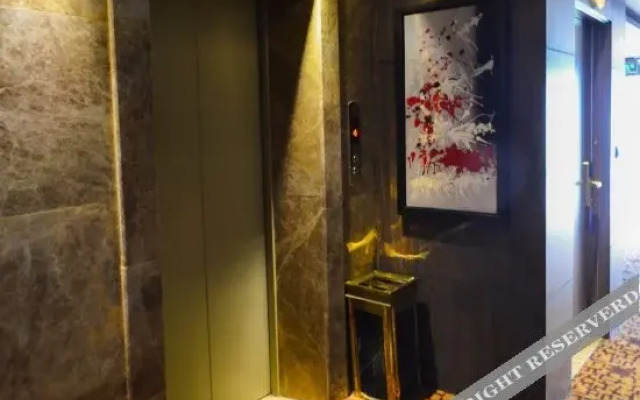 Xinjiang Inn Business Hotel