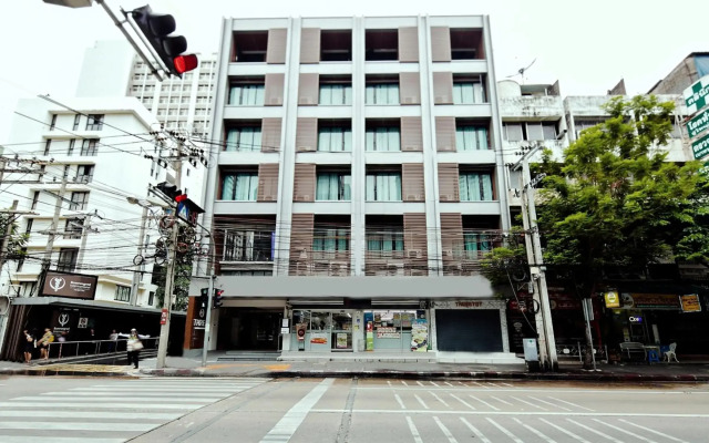 Three Sukhumvit Hotel