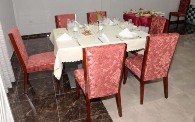 Hotel Ambassadors Annexe