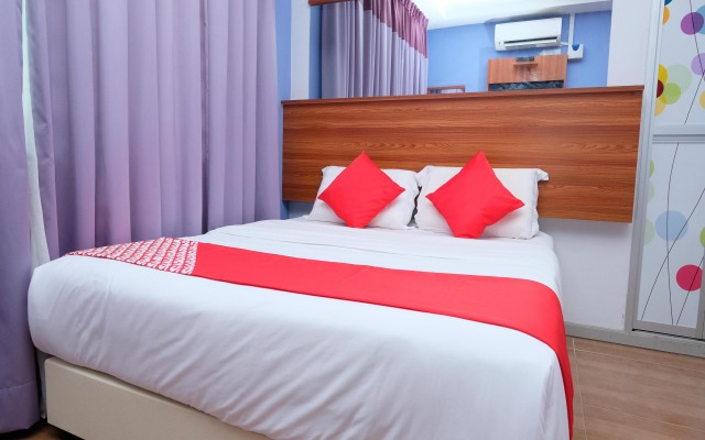 OYO 768 Fajar Baru Boutique Hotel