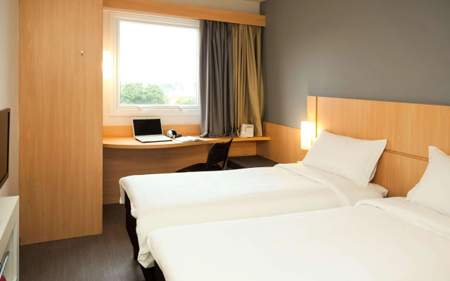 ibis Joinville