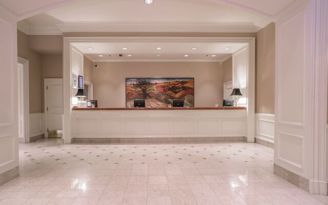 La Grande Residence Vancouver at The Sutton Place Hotel