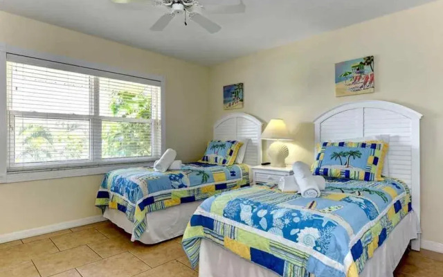 Casa Sierra 205 A 36th ST by RedAwning