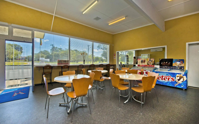Acclaim Rose Gardens Beachside Holiday Park