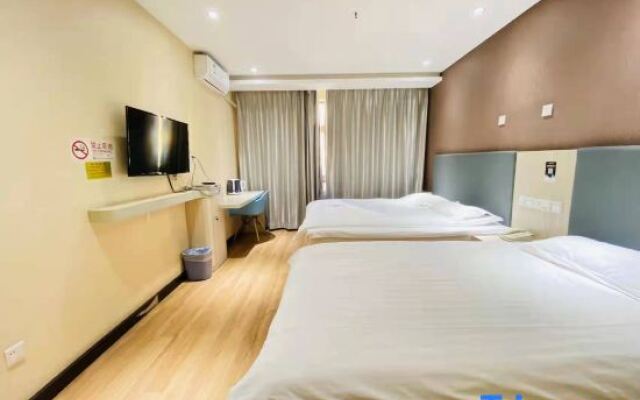 Moon Hotel (Beijing Xinnan Road Miyun Station)