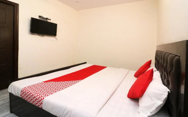 7 Mile Stone By OYO Rooms