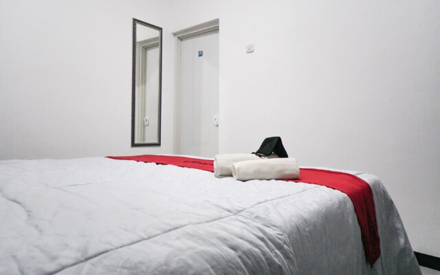 RedDoorz Plus @ Tlogomas