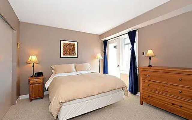 LM Stays - Nepean Street Townhouse