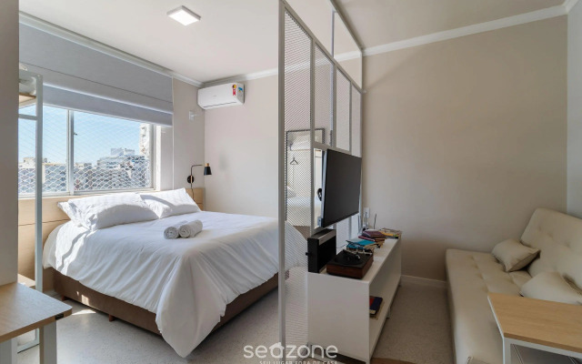 Studio bem localizado no centro de Floripa EVA105