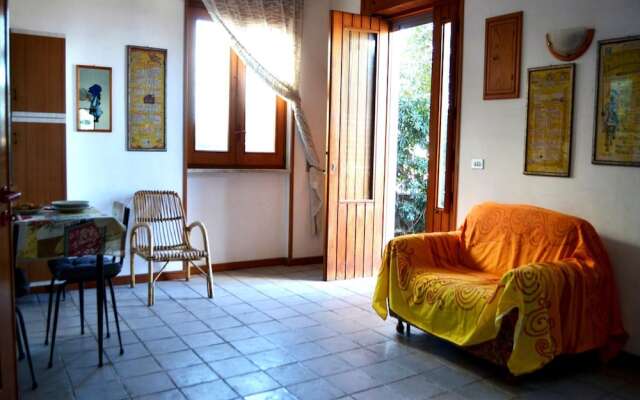 Villetta Carlotta Air conditioned House on two Levels in San Foca