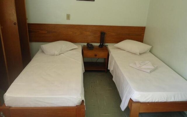 Six's Hotel