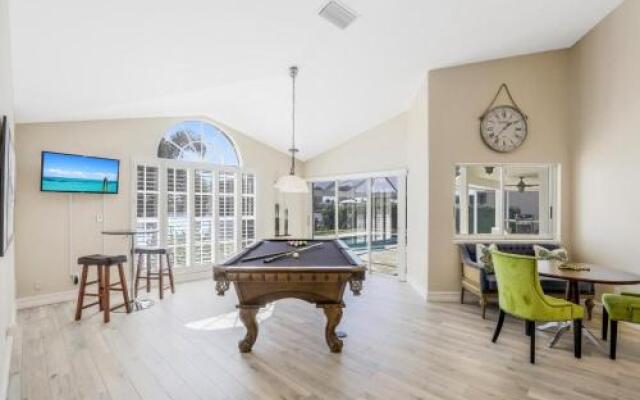 Waterfront Home With Spectacular View, Pool and spa