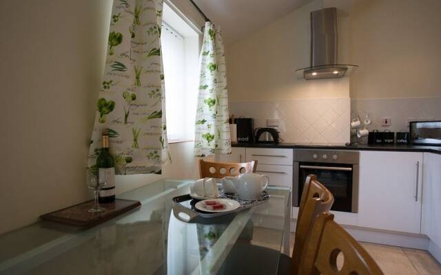 Treetops Cottages & Spa