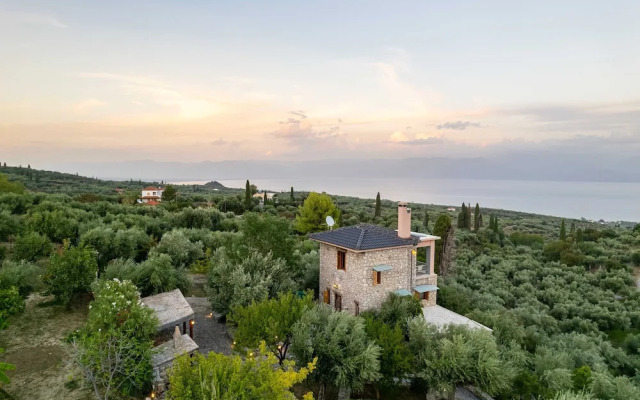 Stone Farmhouse in Groves - Sea Mountain Views