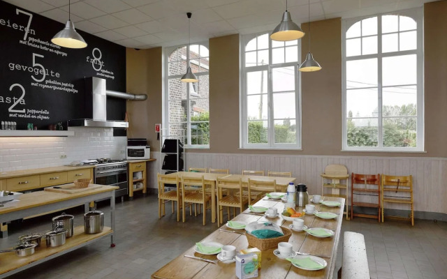 Oud Schooltje De Linde for Twenty Person