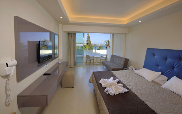 Nelia Beach Hotel & Spa