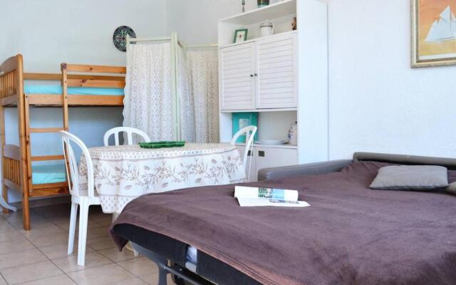 Appartement Bormes-les-Mimosas, 1 pièce, 4 personnes - FR-1-251-394