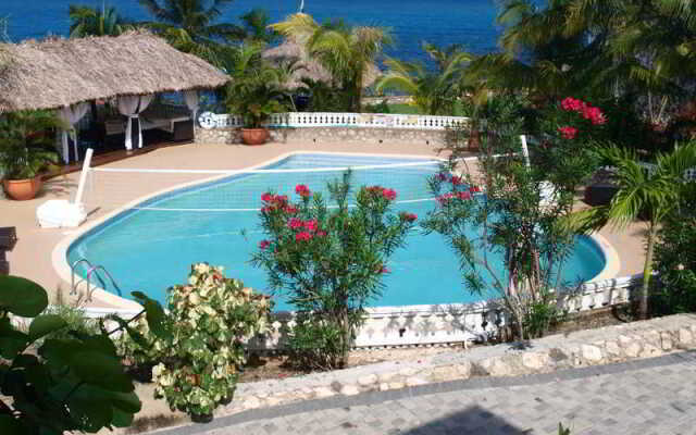 Golden Cove Resort