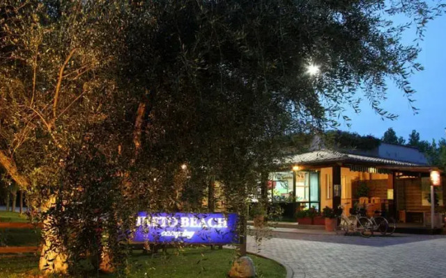 Pineto Beach Village  Camping
