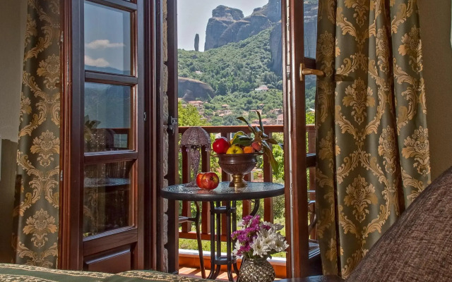 Doupiani House Hotel
