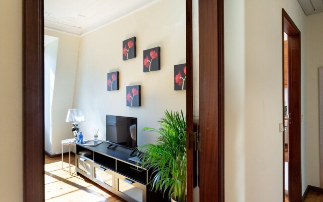 ALTIDO Classic 2BR Apt in Baixa w/balcony in Baixa, close by Rossio subway