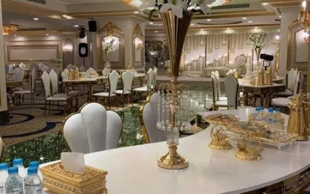 Violet Hotel