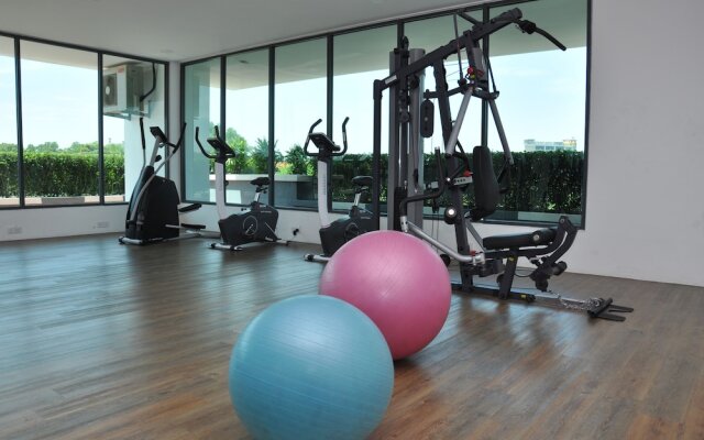 Lawang Suite 2 Bedroom Corner Apartment