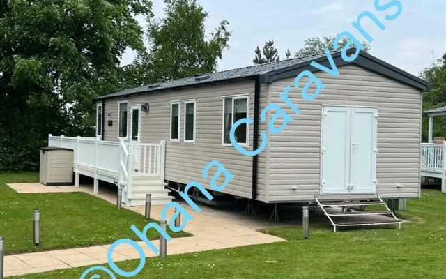 Silver 3 Bedroom Caravan Located at Seton Sands H