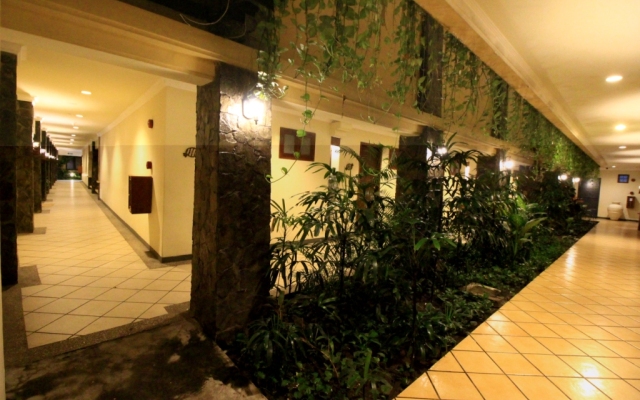 Lotus Garden Hotel