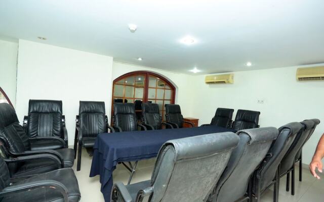 OYO Flagship  17345 MG Road