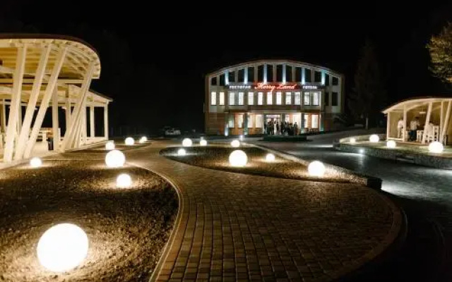 Hotel Merry Land